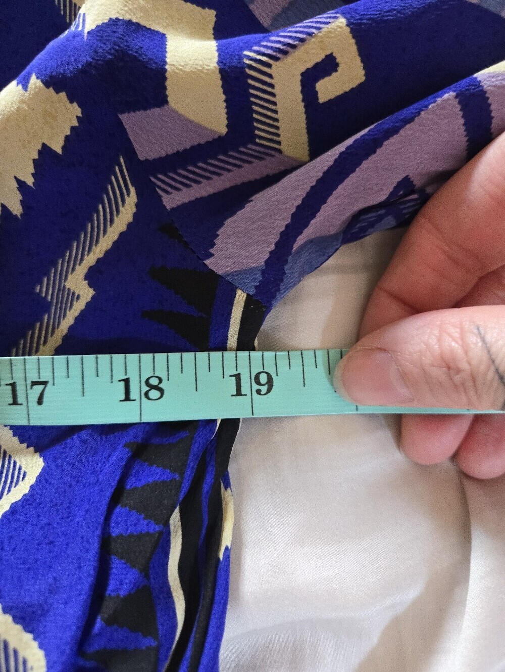Yumi Kim | 100% Silk Blue Aztec Print Romper Tie Waist Boho Festival, Size M - Picture 9 of 12